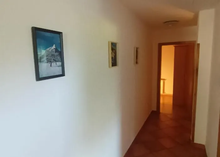 Mmmm דירה בובק